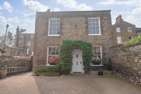 Paragon Street, Ramsgate, CT11 2 bed detached house for sale
