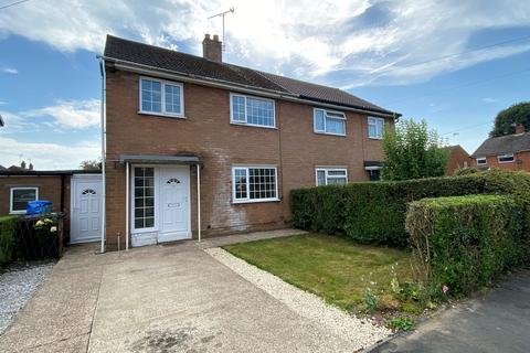 School Road, Uttoxeter 3 bed semi