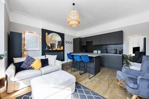 Salisbury Road, Hove, BN3 3AB 2 bed apartment for sale