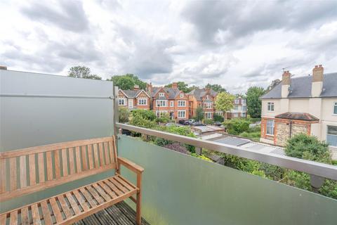 Muswell Road, London, N10 2 bed apartment for sale