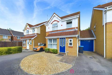 3 bedroom link detached house for sale