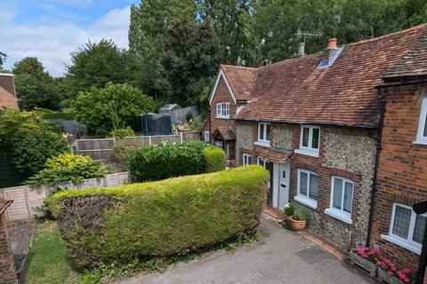 St Johns Road, Boxmoor 2 bed cottage for sale