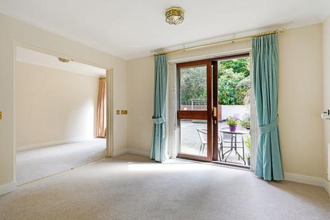 Finchley Road, London NW3 2 bed apartment for sale