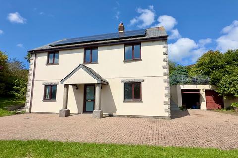 Blisland, PL30 4 bed detached house for sale