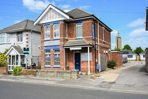 Ensbury Park Road, Bournemouth, BH9 4 bed detached house for sale