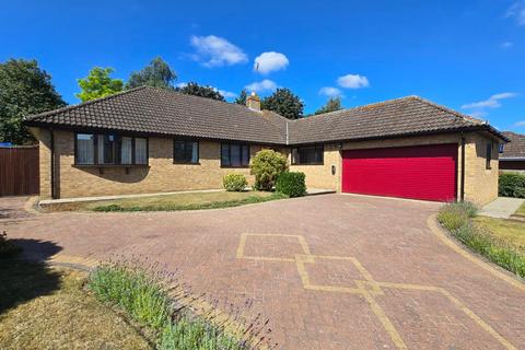 4 bedroom detached bungalow for sale