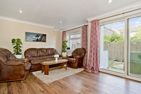 Alan Breck Gardens, Edinburgh, EH4 2 bed flat for sale