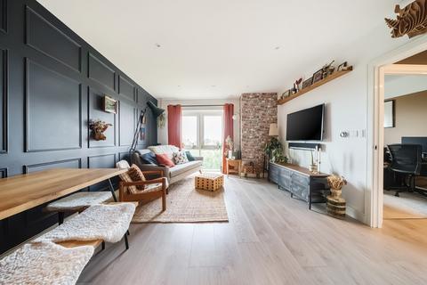 Longfield Avenue, London 2 bed apartment for sale