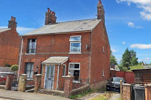 2 bedroom semi-detached house for sale