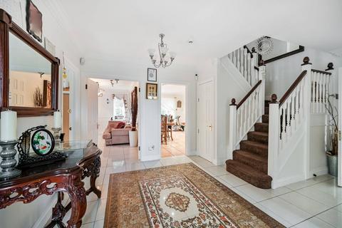 Helm Close, Osterley, Isleworth, TW7 5 bed detached house for sale