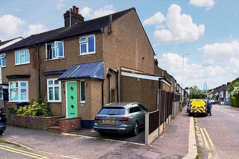 William Street, Bushey 3 bed house for sale