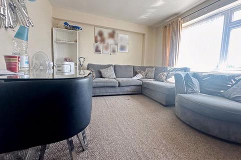 Ruskin Walk, London N9 2 bed apartment for sale