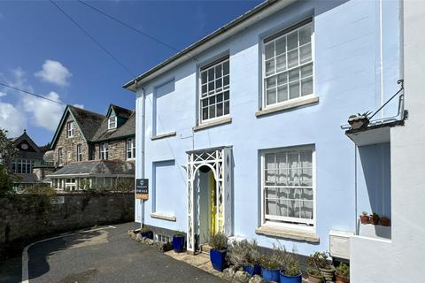 Victoria Place, Penzance TR18 2 bed maisonette for sale