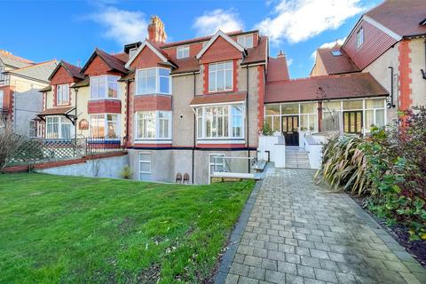 Abbey Road, Llandudno, Conwy, LL30 2 bed apartment for sale