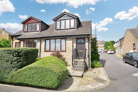 Amblers Court, Pudsey, West Yorkshire 2 bed bungalow for sale