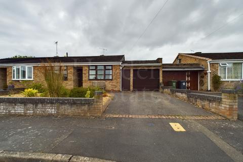 2 bedroom semi-detached bungalow for sale