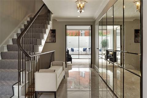 Shafto Mews, London, SW1X 3 bed mews for sale
