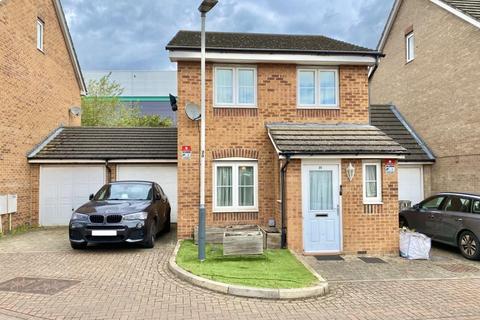 3 bedroom link detached house for sale