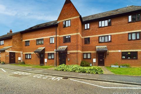 Out Risbygate, Bury St Edmunds, IP33 1 bed flat for sale