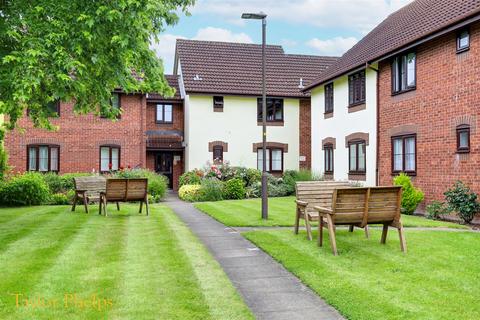 Richmond Court, Broxbourne EN10 1 bed retirement property for sale