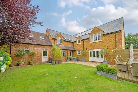 Poplars Farm Close, Hannington... 5 bed detached house for sale