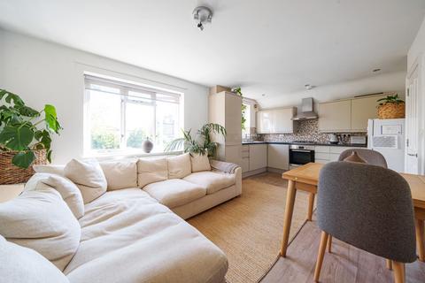 Warwick Road, Ealing, London 2 bed duplex for sale