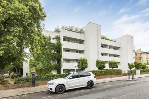 Carlton Drive, Putney, London, SW15 2 bed apartment for sale
