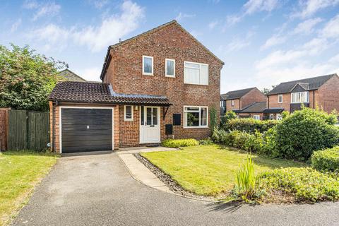 Isis Avenue, Bicester, OX26 3 bed detached house for sale