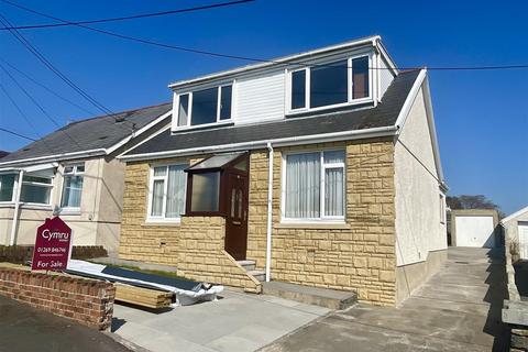 Singleton Road, Upper Tumble, Llanelli 4 bed detached bungalow for sale