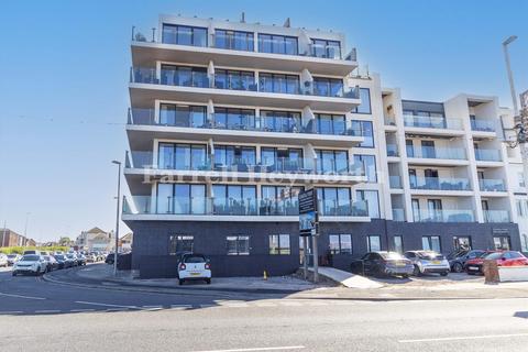 New South Promenade, Blackpool FY4 3 bed flat for sale