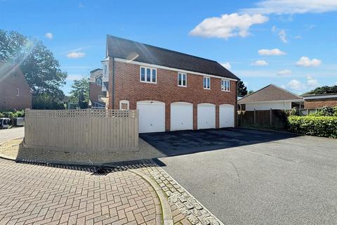 Ferndown 2 bed flat for sale