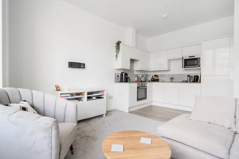 High Street, Sittingbourne, Kent, ME10 1 bed apartment for sale