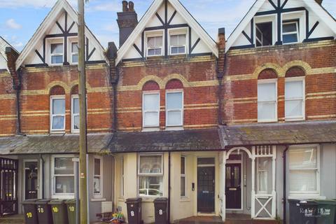 6 bedroom terraced house for sale