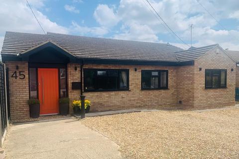 High Street, Tadlow 4 bed detached bungalow for sale
