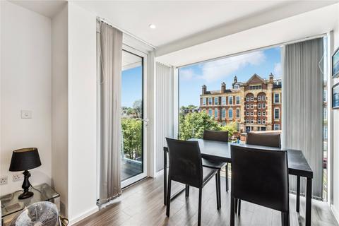 Spectrum Way, London, SW18 1 bed apartment for sale