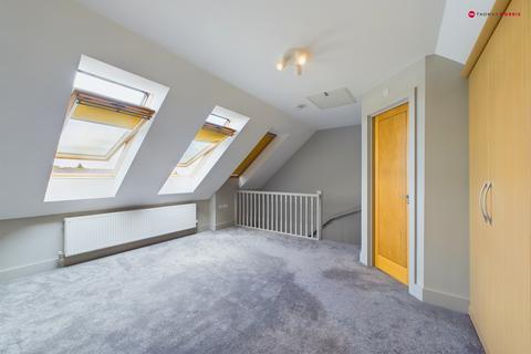 East Street, Cambridgeshire PE27 3 bed terraced house for sale