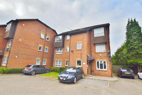 Braemar Gardens, Slough Studio for sale