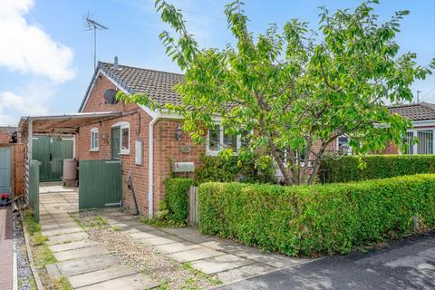 2 bedroom semi-detached bungalow for sale