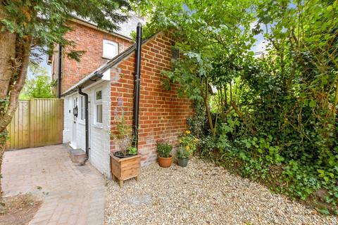 Blackham, Tunbridge Wells, East Sussex 4 bed end of terrace house for sale