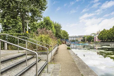 City Road, London, EC1V 1 bed apartment for sale