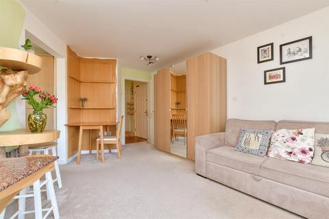 1 bedroom ground floor flat for sale