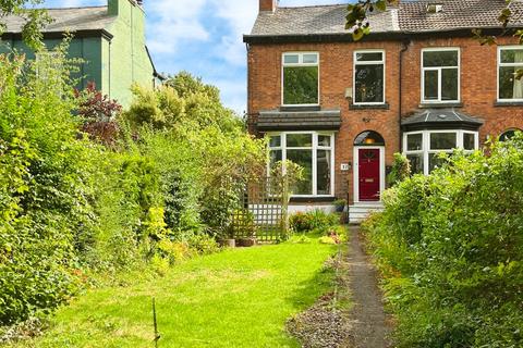 4 bedroom end of terrace house for sale