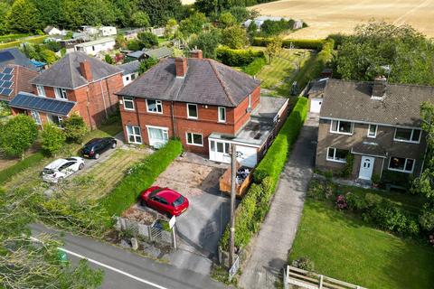 Mansfield Road, Temple Normanton... 3 bed semi