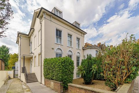 High Street, Penge, Bromley, SE20 1 bed flat for sale