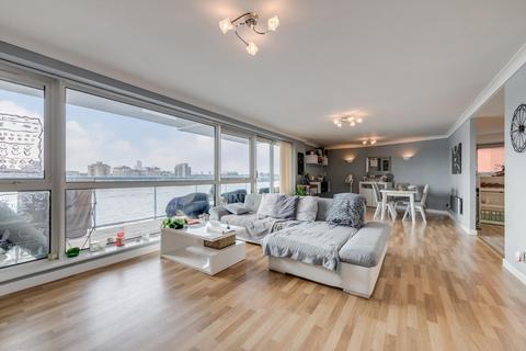 Arnhem Wharf, Arnhem Place, London, E14 2 bed apartment for sale