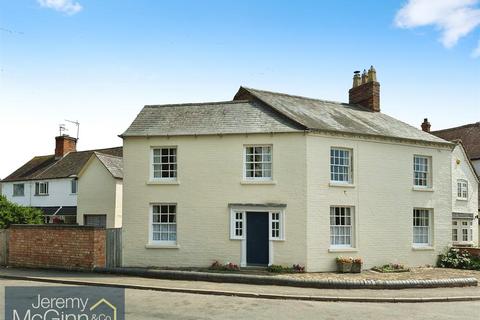 Chapel Street, Welford On Avon... 4 bed semi