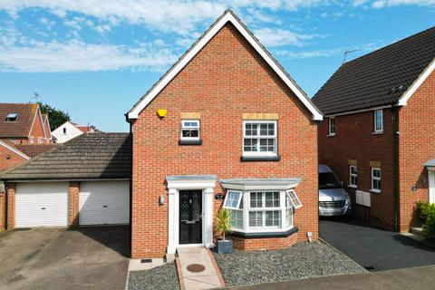 Czarina Rise, Laindon, Basildon... 3 bed detached house for sale