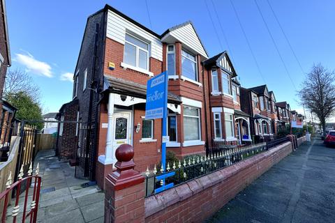Oak Drive, Denton 3 bed semi