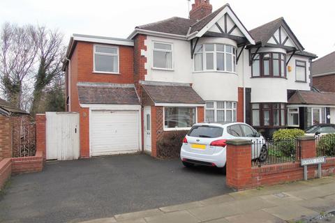 5 bedroom semi-detached house for sale