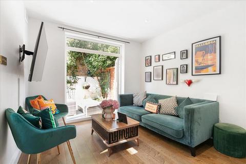 Bronsart Road, Fulham, London, SW6 2 bed apartment for sale